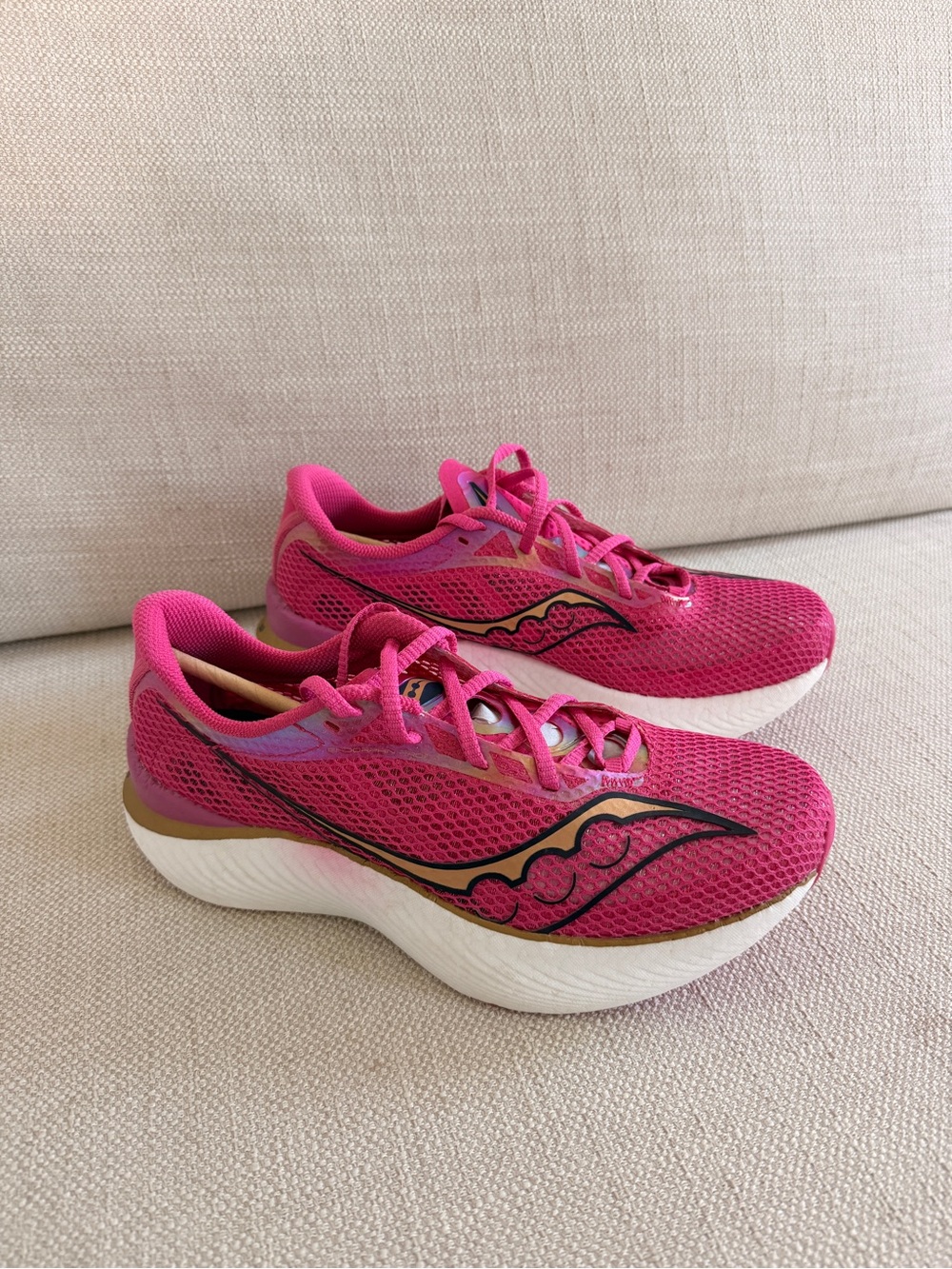 Saucony Men’s Endorphin Pink Running Shoes